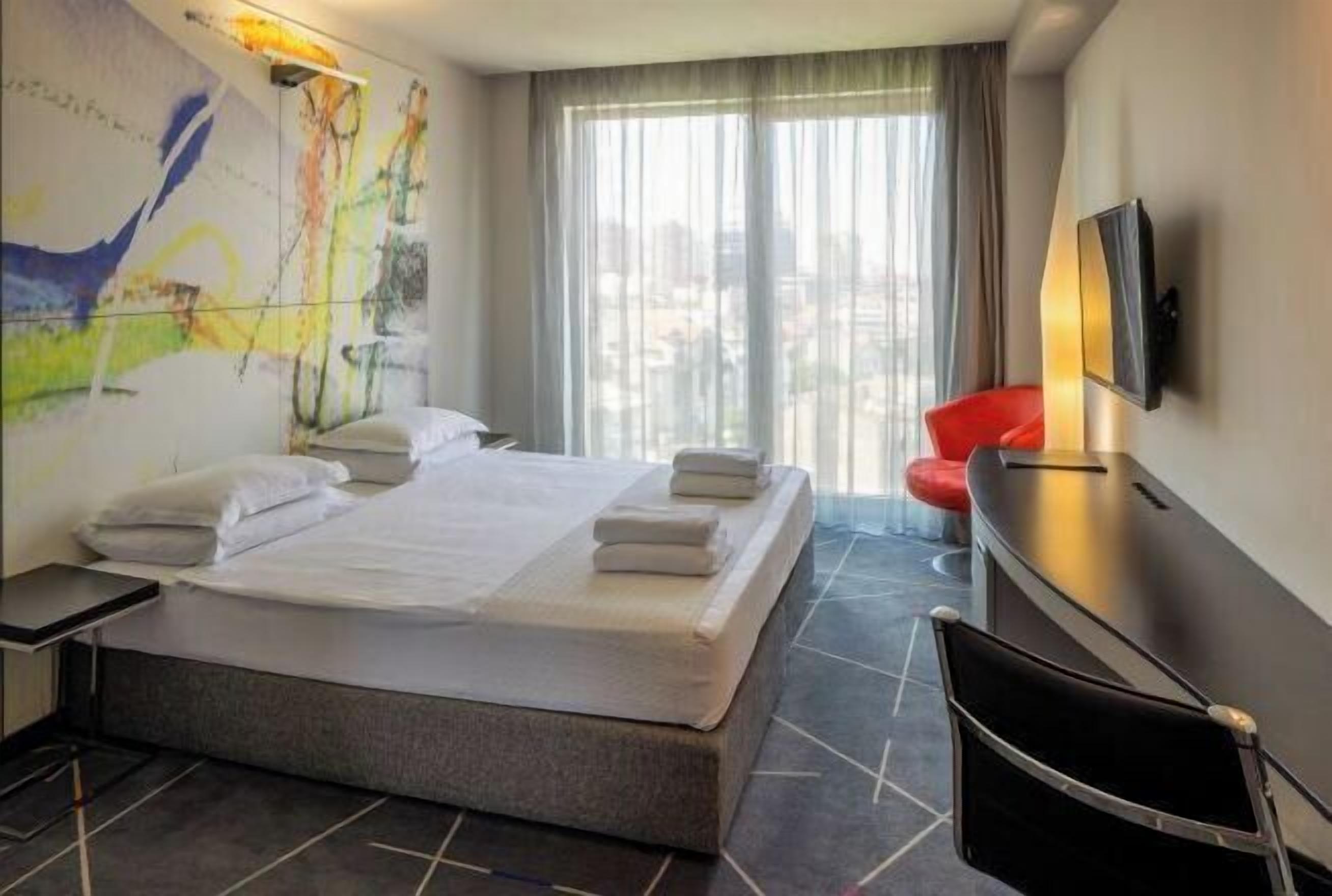 Minibar, desk, laptop workspace, soundproofing