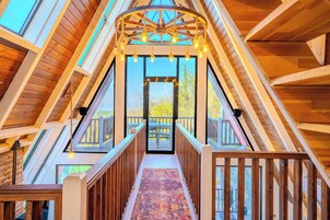 Villa presidencial, vistas a la montaña | Wifi gratis y ropa de cama