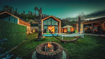 Superior Villa, Mountain View | Terrace/patio