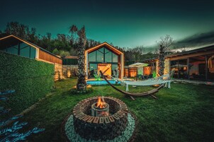 Villa superior, vistas a la montaña | Terraza o patio