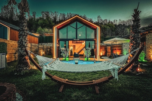 Grand Paradise Resort