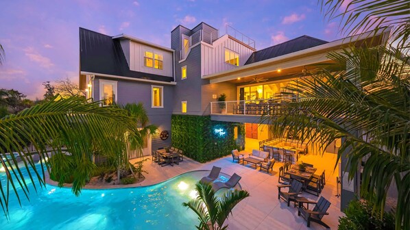 Outdoor pool, a heated pool