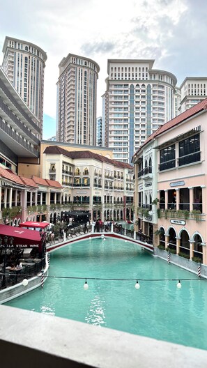 Shopping centre - FC CITYSCAPE (Taguig)