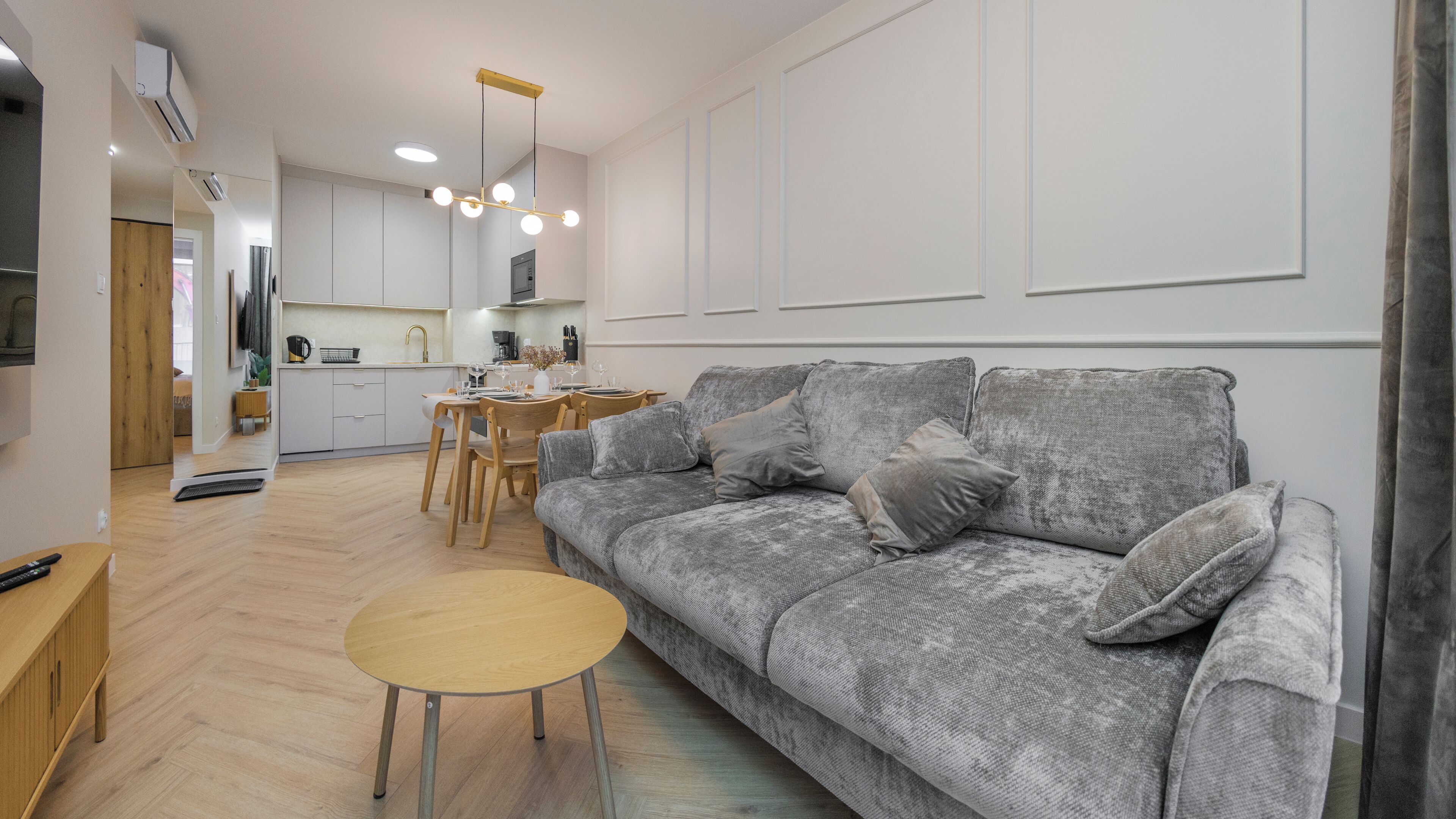 Apartment | Living area | Flat-screen TV