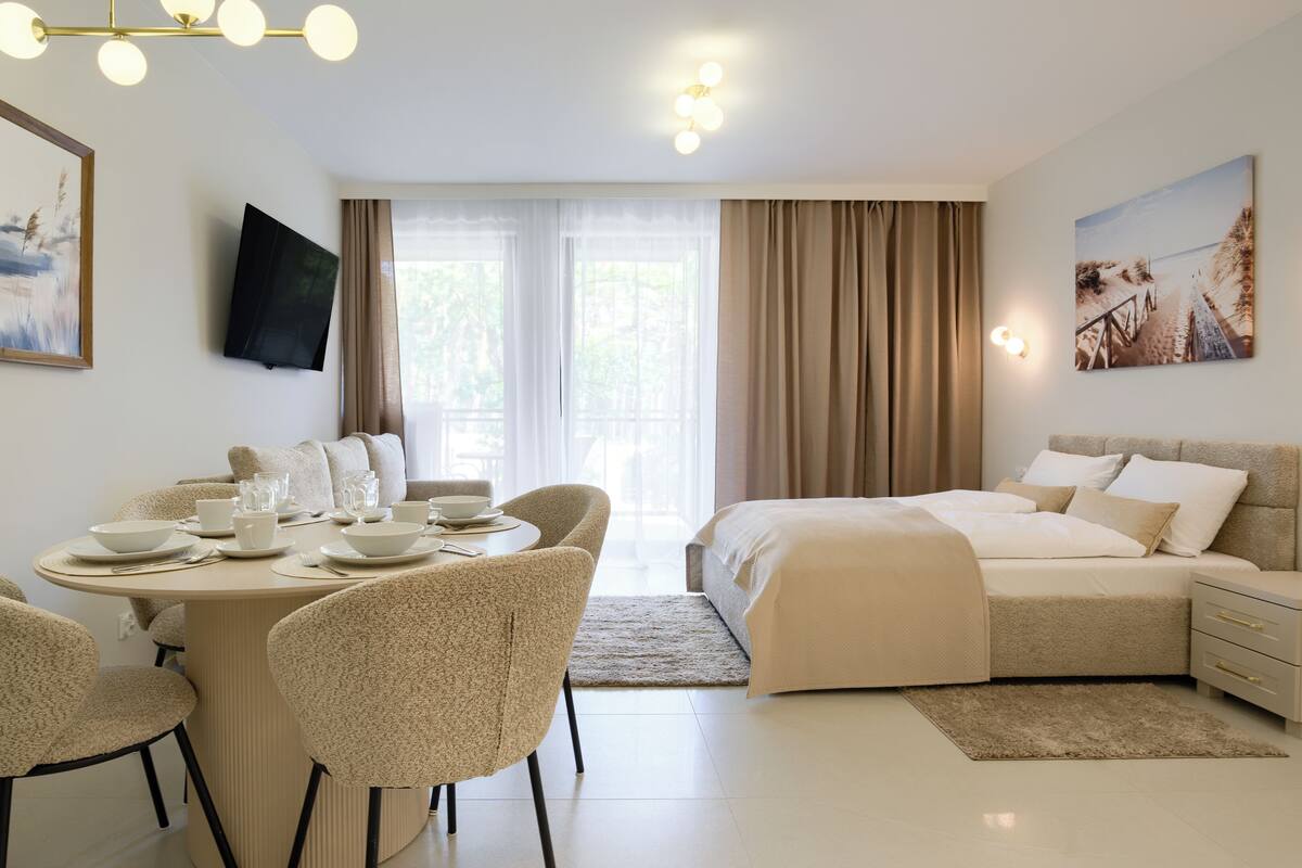 Apartament (27) | Living area | Flat-screen TV
