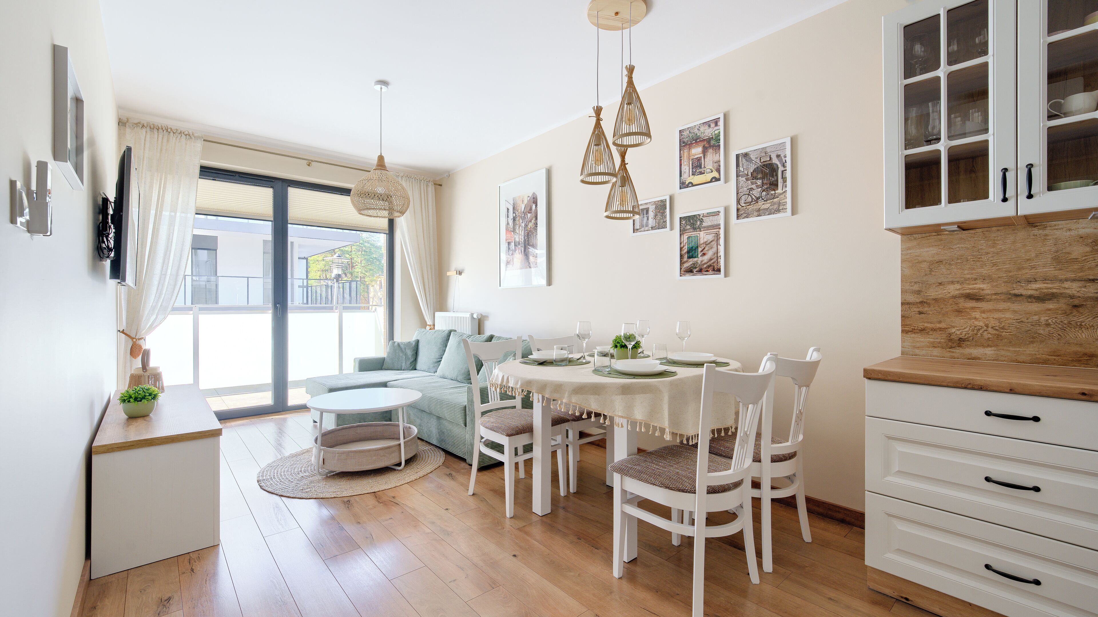Apartment (17) | Wohnbereich | Flachbildfernseher