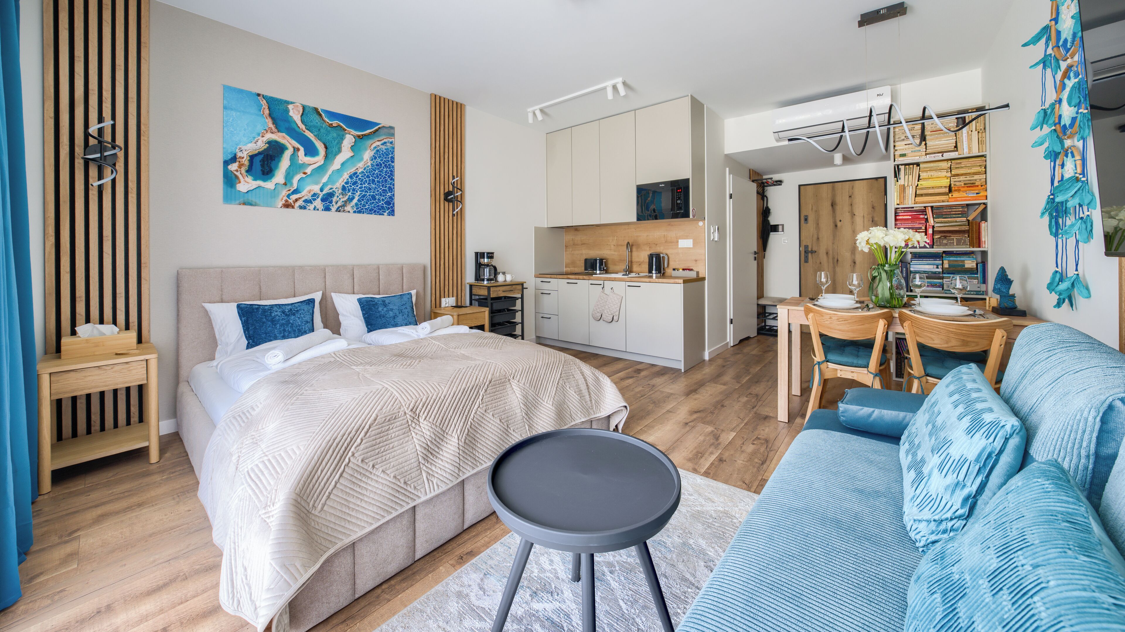 Apartament (13) | Wohnbereich | Flachbildfernseher