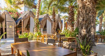 Exclusive 3BR Villa in Puerta Cortés with Jacuzzi, Golf Cart & Beach Club | 18C