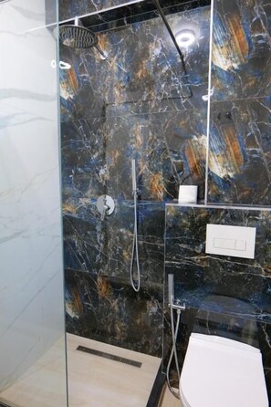 Deluxe-lejlighed | Badeværelse