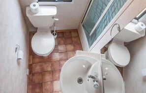 Shower - Lovely home in Sarbinowo (Sarbinowo)