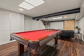 Spielezimmer