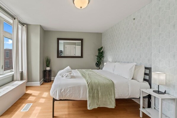 3 bedrooms, iron/ironing board, WiFi, bed sheets