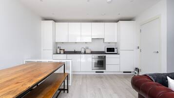 Køleskab, mikrobølgeovn, ovn, opvaskemaskine