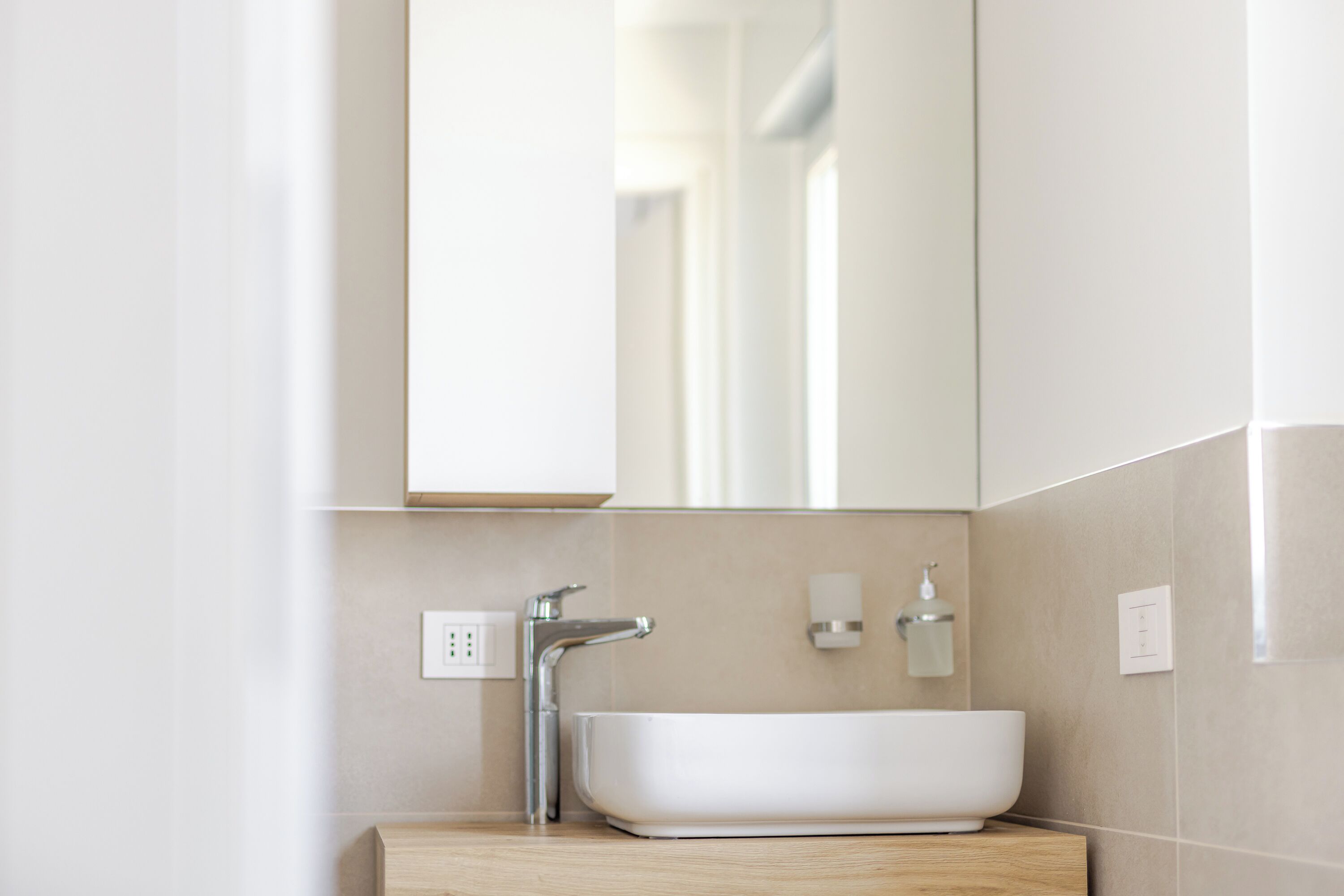 Doccia, asciugacapelli, bidet, asciugamani