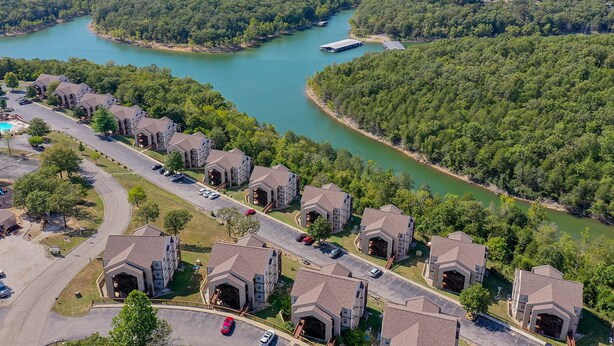 Exterior - Side by Side Condos Walk-in Lake View Top Floor Next to SDC (Reeds Spring)