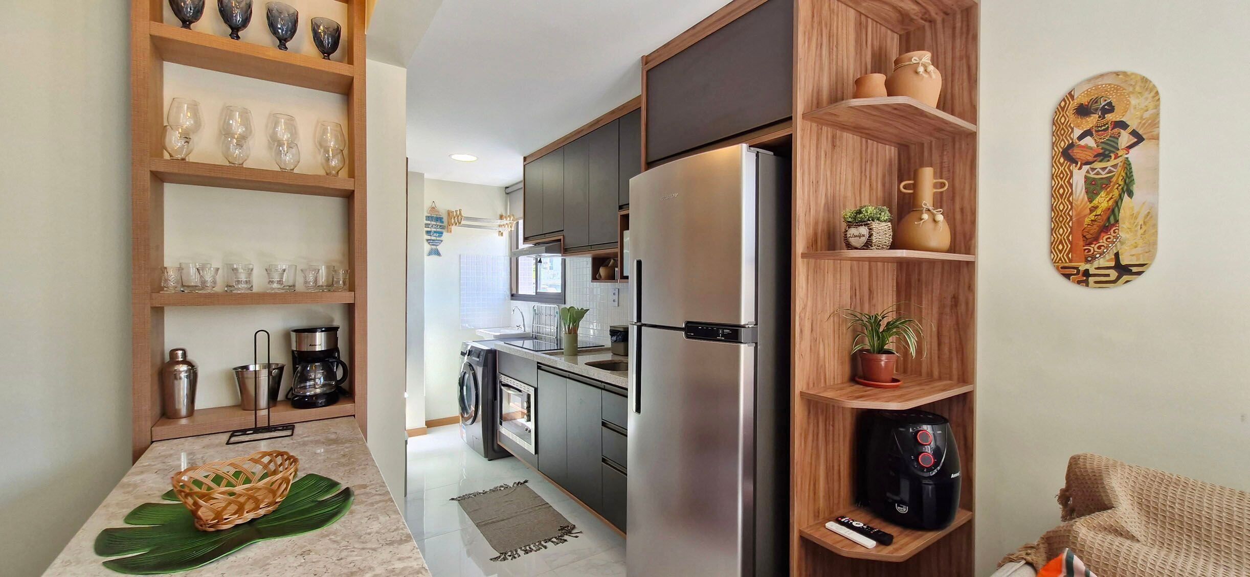 Apartamento | Cozinha privada | Geladeira, micro-ondas, fogão, cooktop