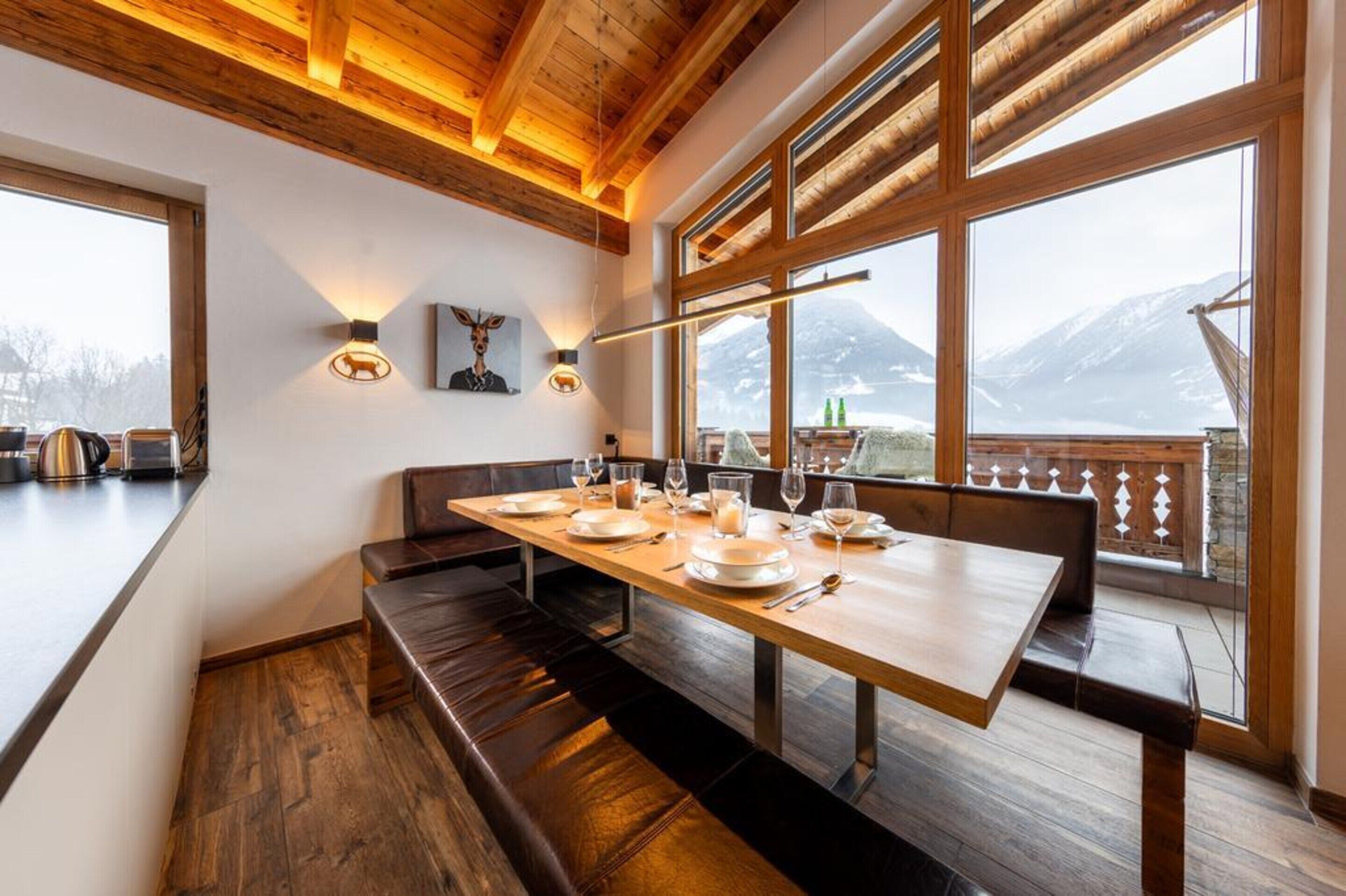 Chalet | Dining