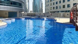حمام سباحة