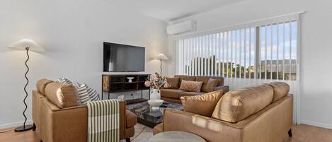 Televisión y oficina