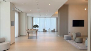 Game room - Luxury 3BR plus Storage in Forte Downtown (Dubai)