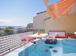Apartment (Three Bedroom Apartment With Terrace ) | Pool