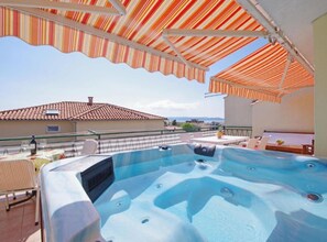 Apartment (Three Bedroom Apartment With Terrace ) | Pool