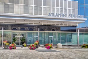 Exterior - Atlantic Station-12S (Stamford)