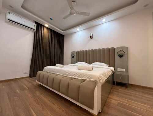 Spacious Modern 3 Bedroom Apartment