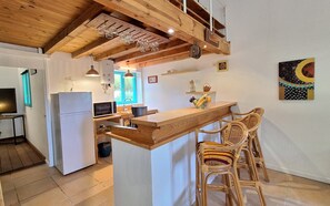 Micro-ondes, four, plaque de cuisson, lave-vaisselle