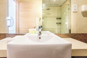 Een douche, een haardroger
