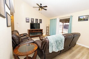 TV connectée, jeux vidéo, baby-foot