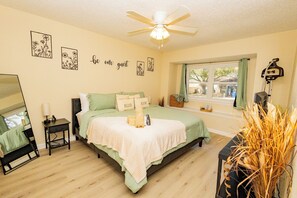 3 chambres, fer et planche à repasser, lit parapluie, Wi-Fi