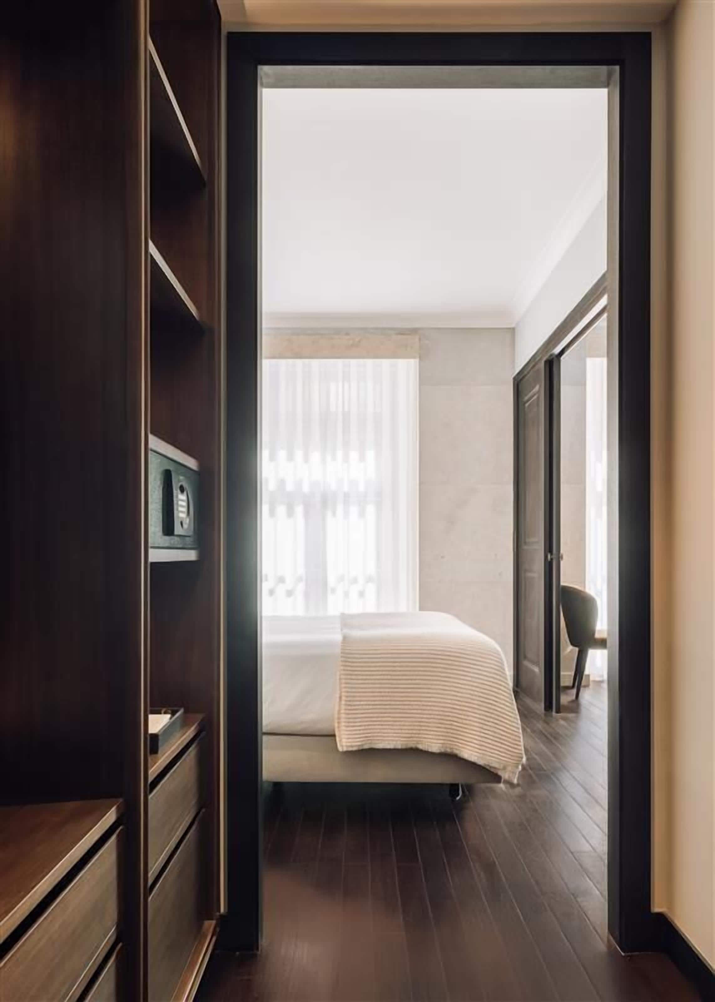 Grand Suite | Premium bedding, minibar, in-room safe, individually decorated