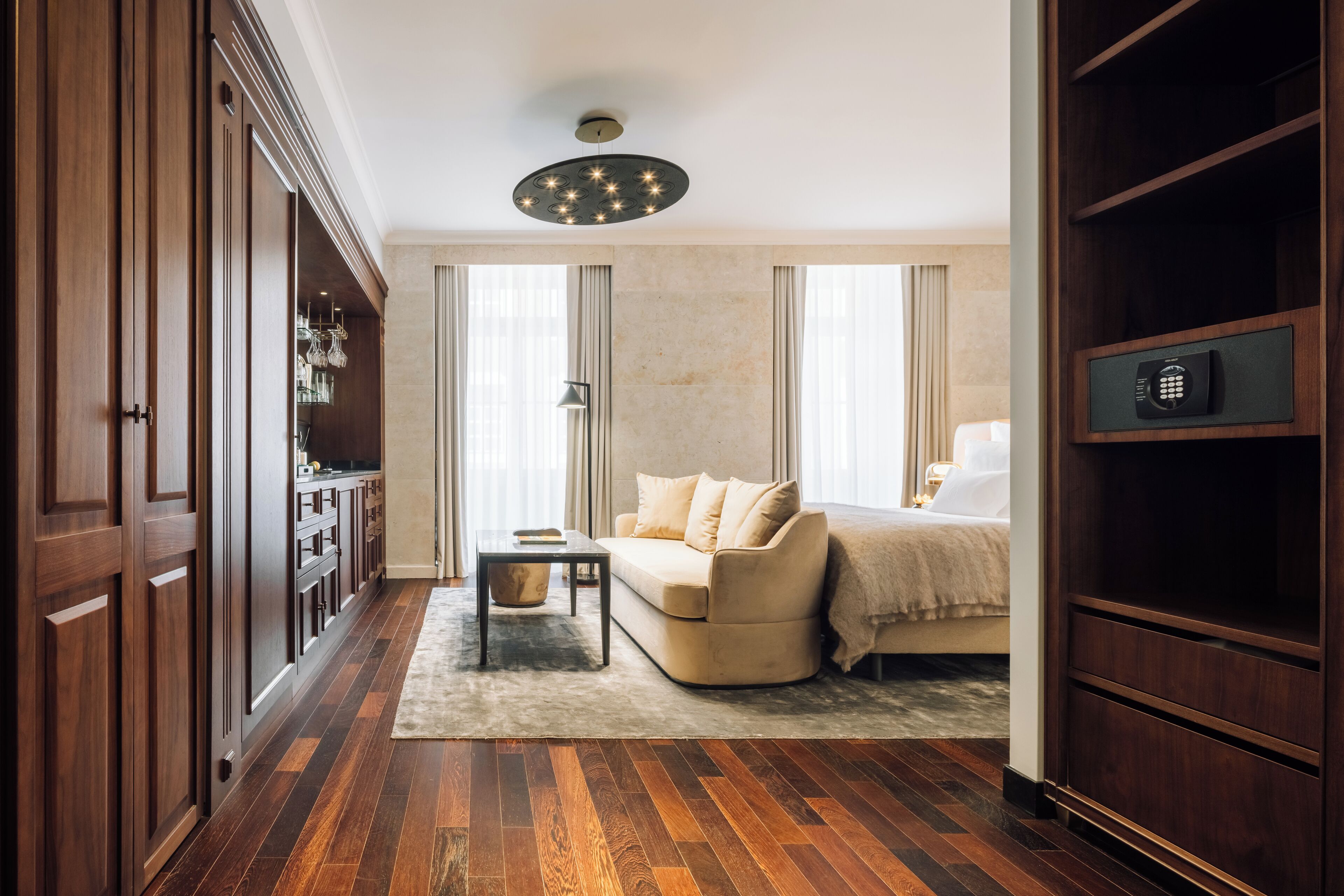 Junior Suite | Private kitchenette | Mini-fridge, microwave, stovetop, espresso maker