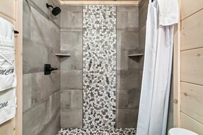 Shower, hair dryer, towels - 3 Mi to Dolly|Private Pool|Movie Room|Near Parkway (Pigeon Forge)
