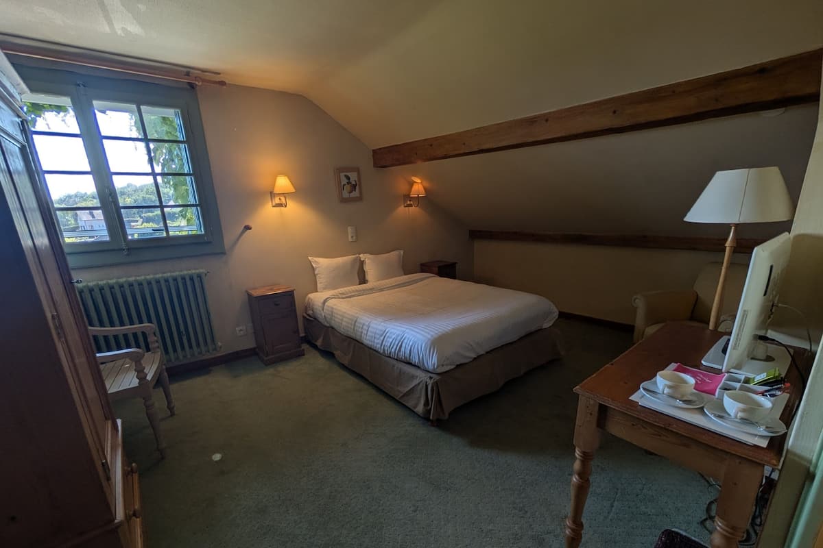 1 bedroom, in-room safe, blackout drapes, soundproofing