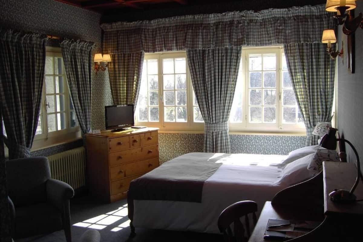 Suite | 1 bedroom, in-room safe, blackout drapes, soundproofing