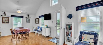 NEW! Oyster Cottage in Historic Fishing Village