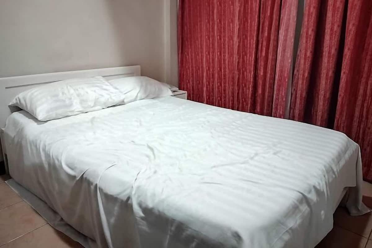 Free WiFi, bed sheets