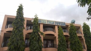 A building with a sign reading "Hotel Twin Towers." - Hotel Twin Towers Homa Bay (Homa Bay)
