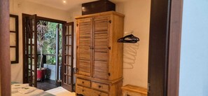 Vila | Setrika/meja setrika, Wi-Fi gratis, dan seprai linen