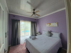 3 habitaciones, tabla de planchar con plancha, wifi y ropa de cama