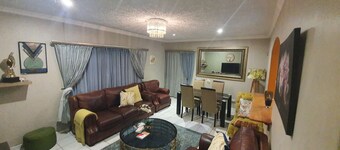 Uvongo Coastal  Oasis