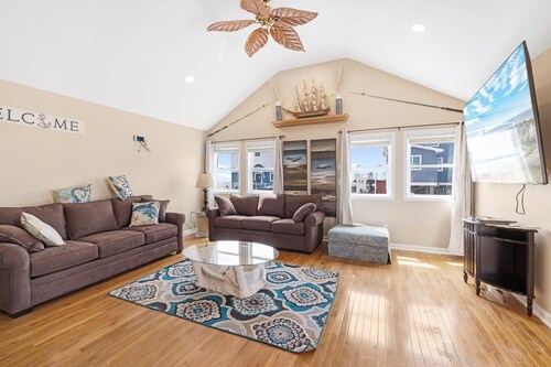 Reeds beach retreat 2 bedroom with water view