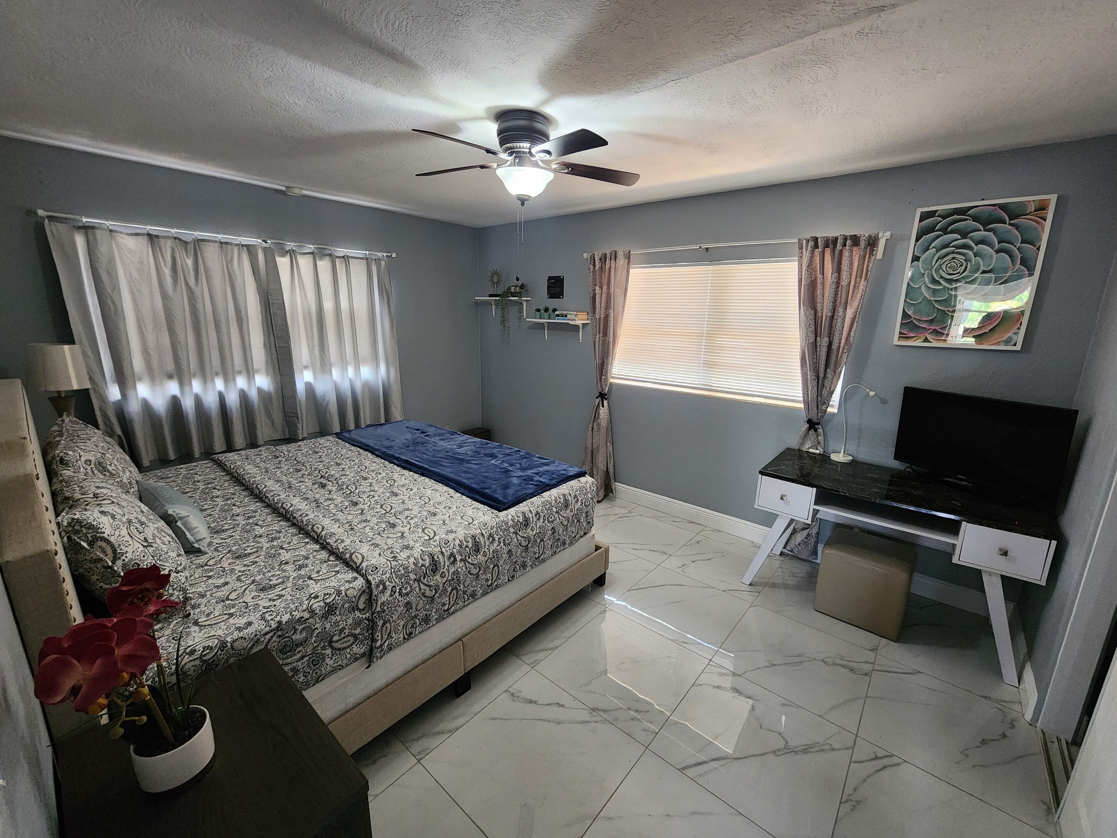 2 bedrooms, iron/ironing board, WiFi, bed sheets