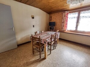 Dining - 1st floor, parking, ski locker, 43m², Les Gets (Les Gets)