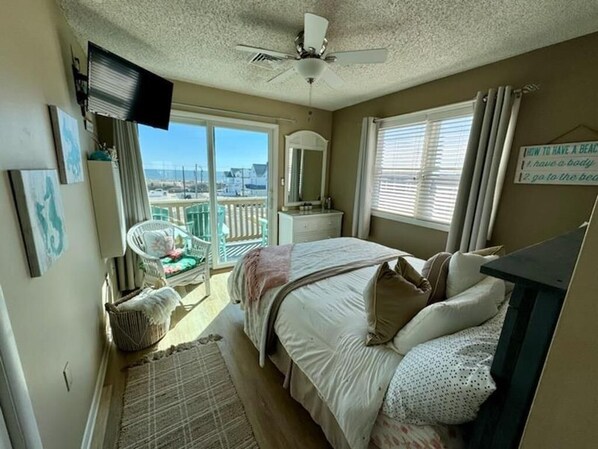 3 bedrooms, in-room safe, iron/ironing board, WiFi