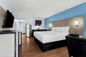 Standard Room | Desk, laptop workspace, iron/ironing board, free WiFi - Urban Lofts (Cordele)