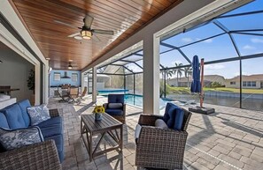 Outdoor dining - Heated Pool | Elite Living| Kayaks|Outdoor Kitchen (Cape Coral)