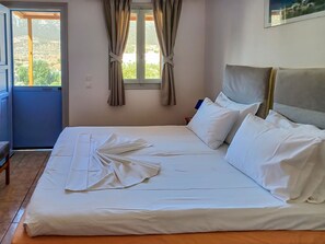 Studio cơ bản, quang cảnh núi | Truy cập Internet không dây miễn phí, bộ trải giường 